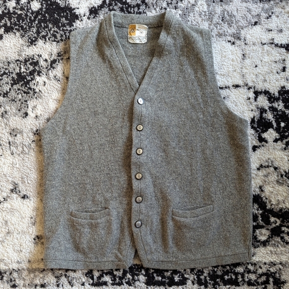 1960s Penney's Towncraft Grey Lamb's Wool Sweater Vest Vintage Women's Medium - Picture 1 of 4
